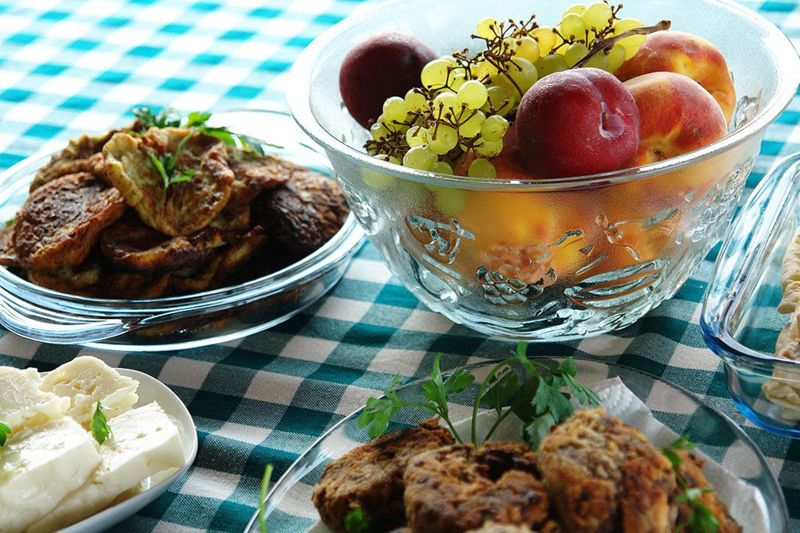 Alimentation et précarité : recueil des attentes et besoins des professionnel.le.s pour accompagner les publics